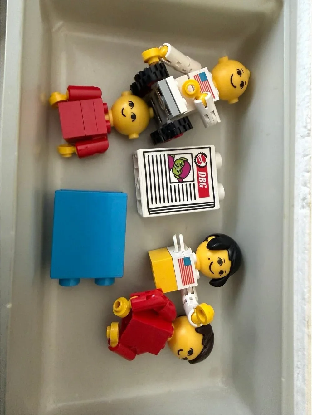 Lego #112 Universal Bulding Set 1977 (Just the Box and a few pieces)